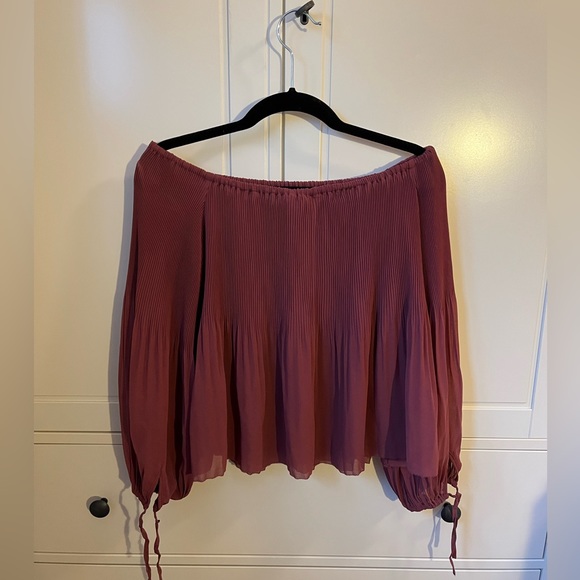WILFRED OFF THE SHOULDER BALLOON SLEEVE PLEATED TOP - Picture 3 of 4